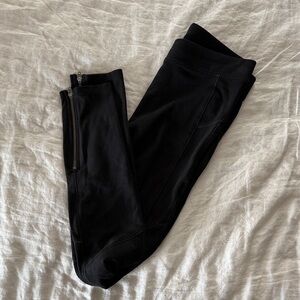 Black Zippered Express Leggings